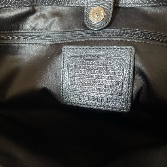 Coach F16531 Penelope Carryall Turnlock - Picture 4 of 6